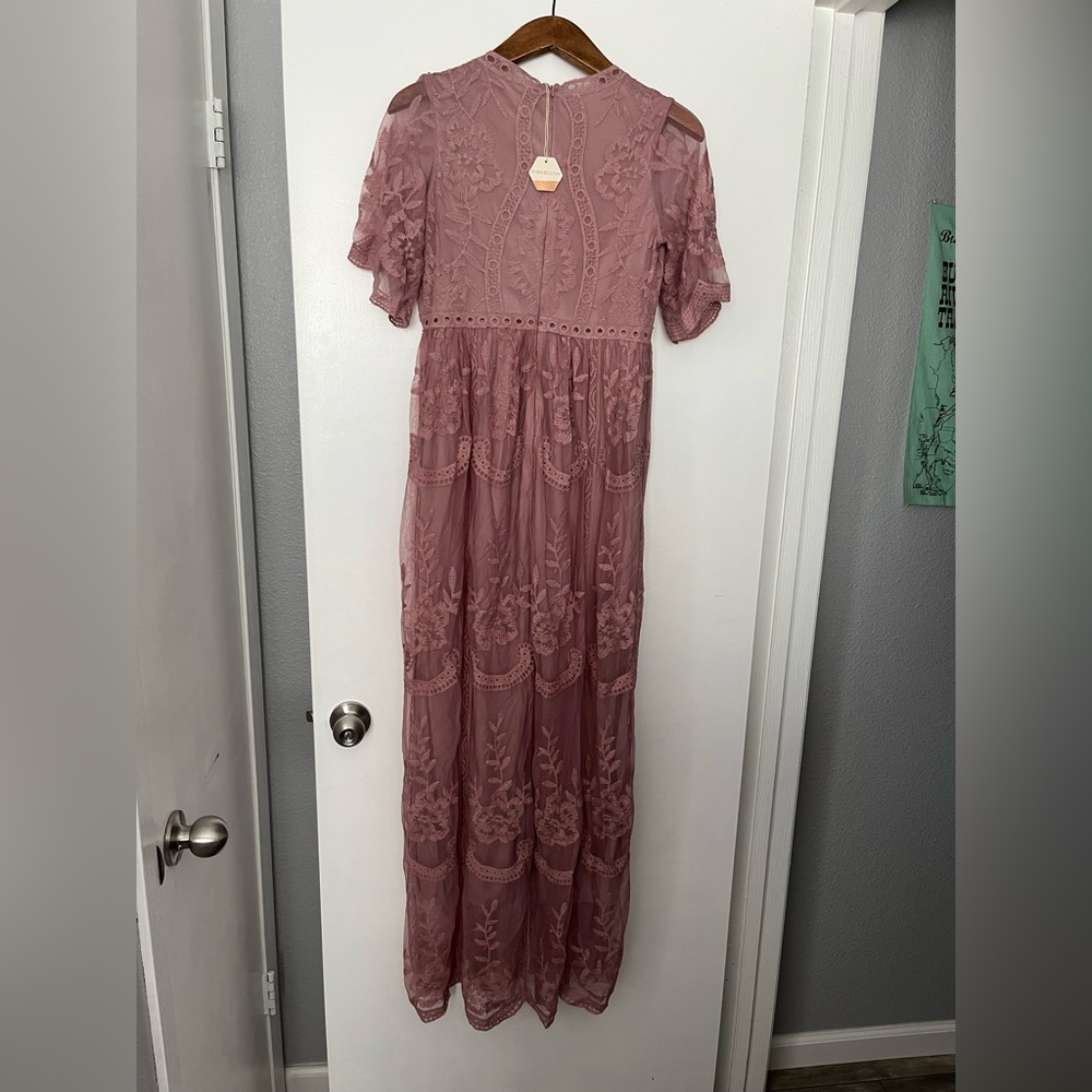 Pink Blush Lace Maternity Dress - Size small NWT - Picture 2 of 7